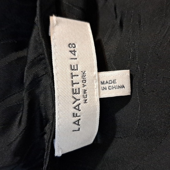 Lafayette 148 Black Abstract Print Embossed 100% Viscose Blouse Size Small‎ - Picture 6 of 8